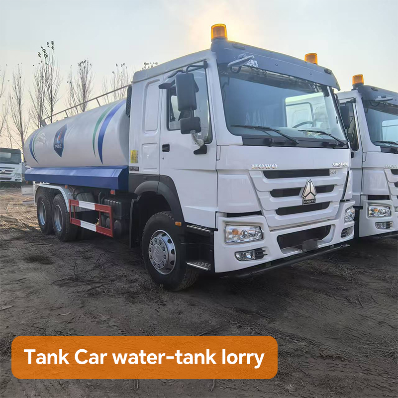 HOWO Sprinkler Truck 6x4 18000L Tanker Truck