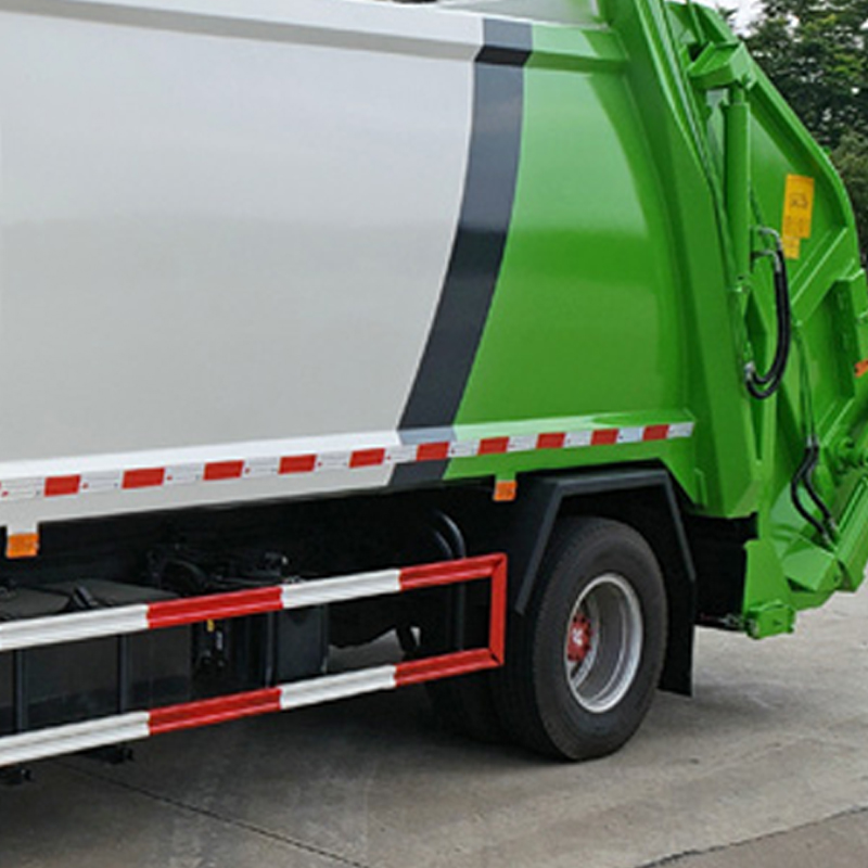 Dongfeng Dolica 8-party Compressed Garbage Truck - Image 5