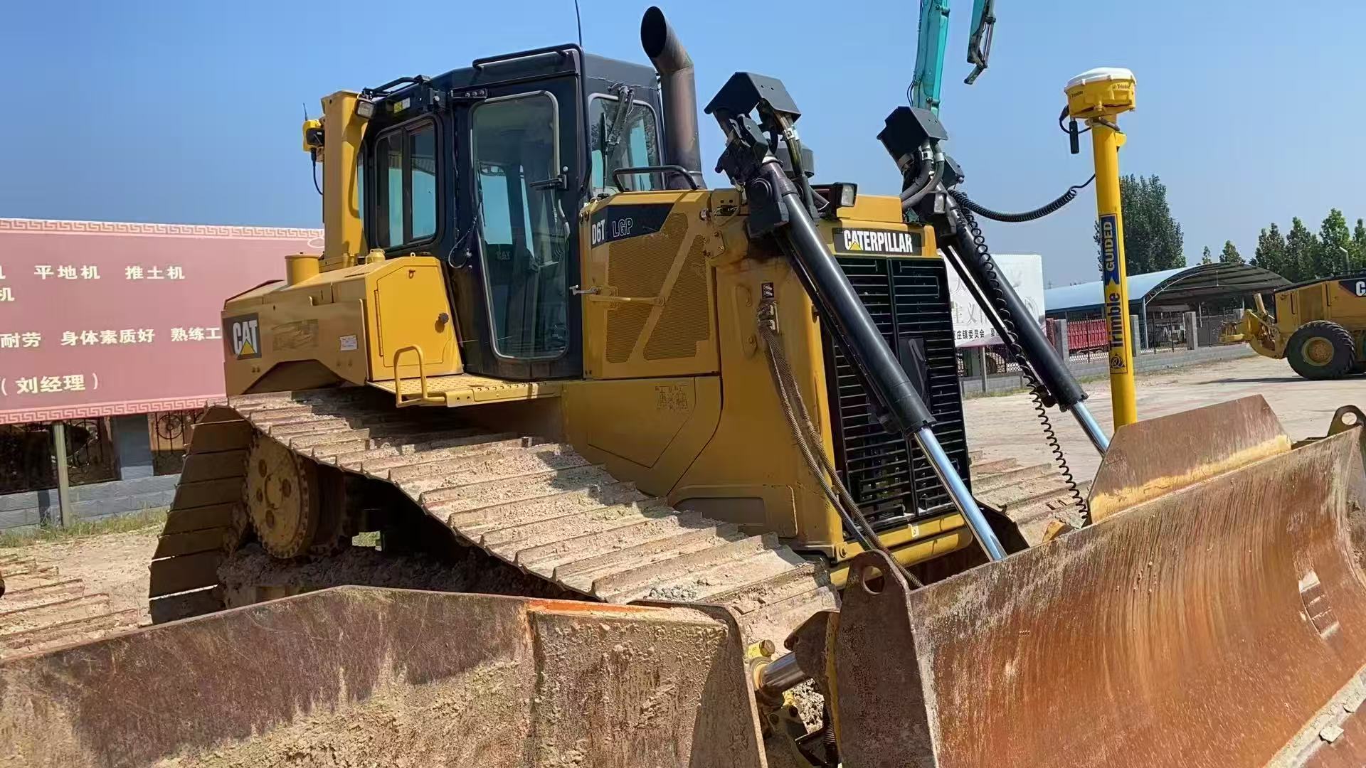 Second-hand CAT D6T crawler excavator - Image 4