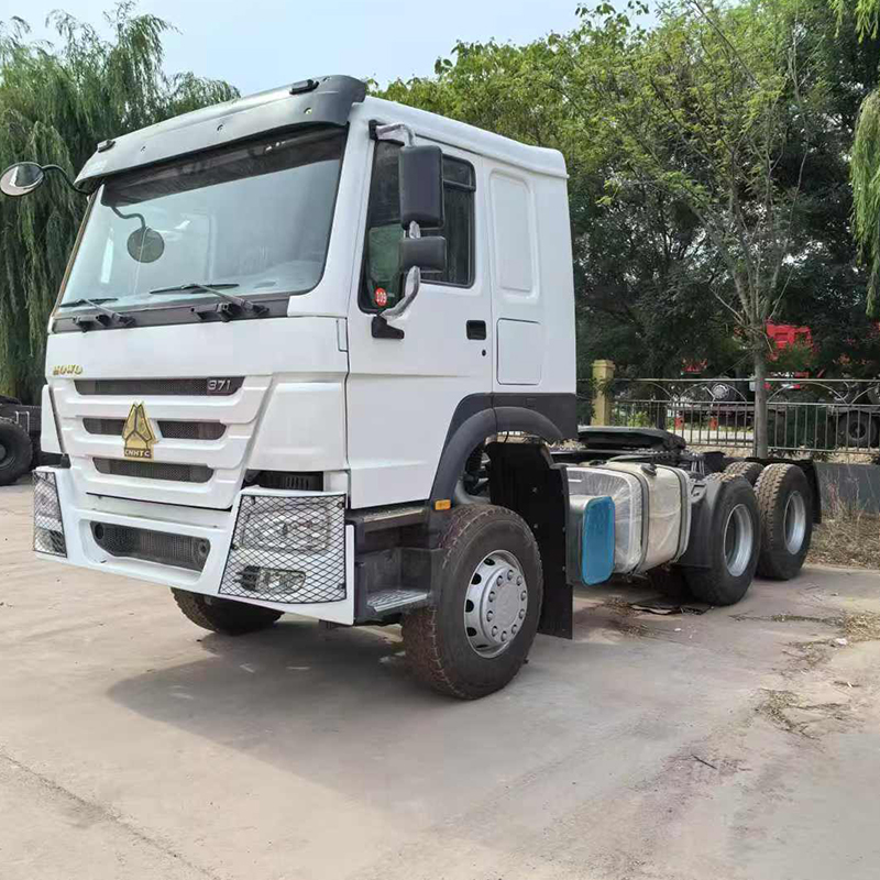 HOWO heavy truck 371HP horsepower 6X4 tractor - Image 3