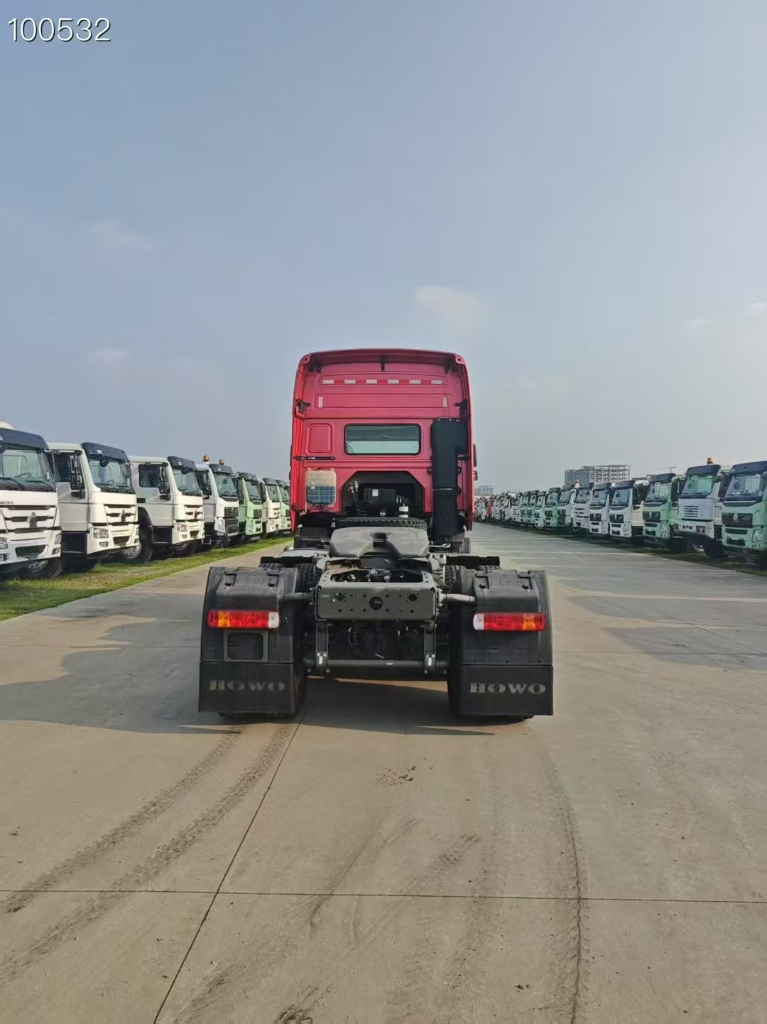 HOWO T5G Heavy-Duty Tractor Trailer - Image 2