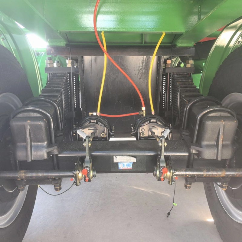 2Axles 45000 50000 liters Fuel tanker Trailer - Image 4