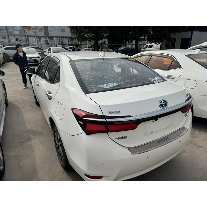 2018 Toyota Corolla 1.8L Twin Engine - Image 4