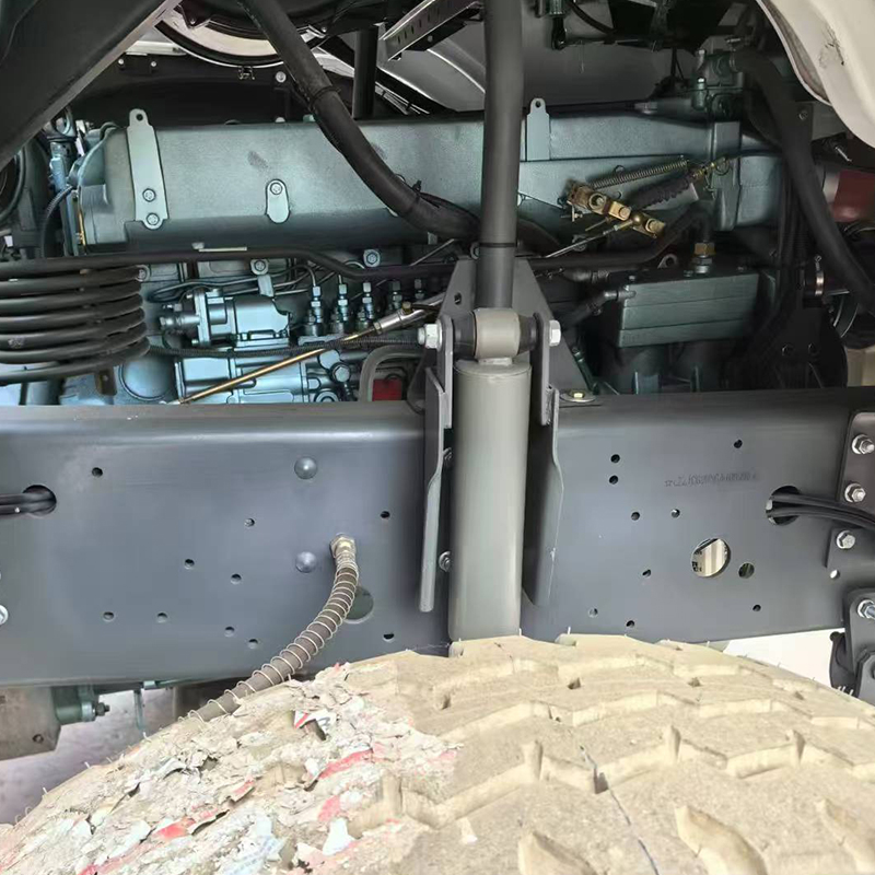 HOWO heavy truck 371HP horsepower 6X4 tractor - Image 6