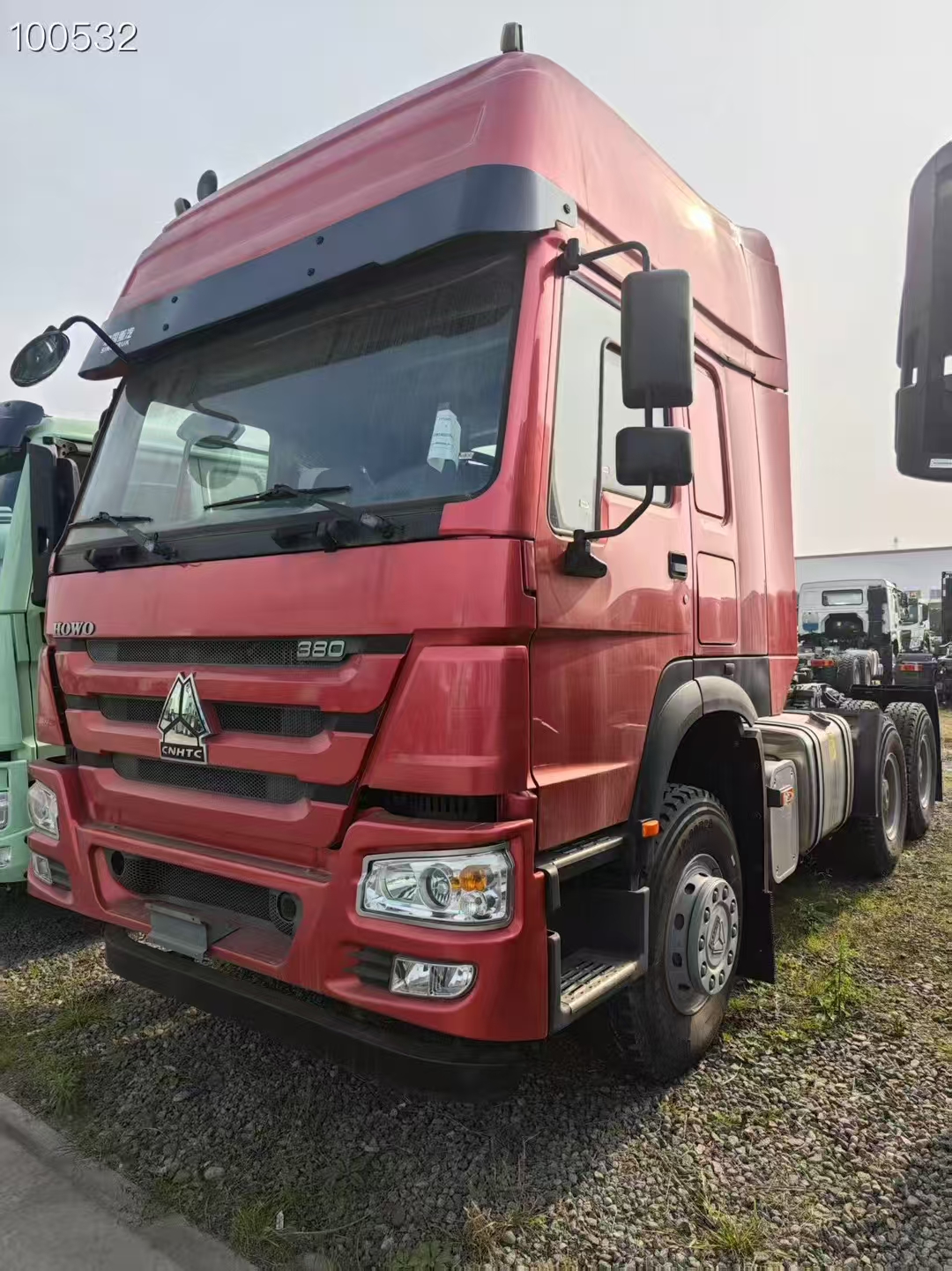 HOWO T5G Heavy-Duty Tractor Trailer - Image 4