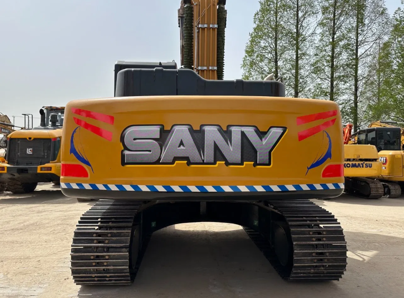 SY215C Excavator - Image 4