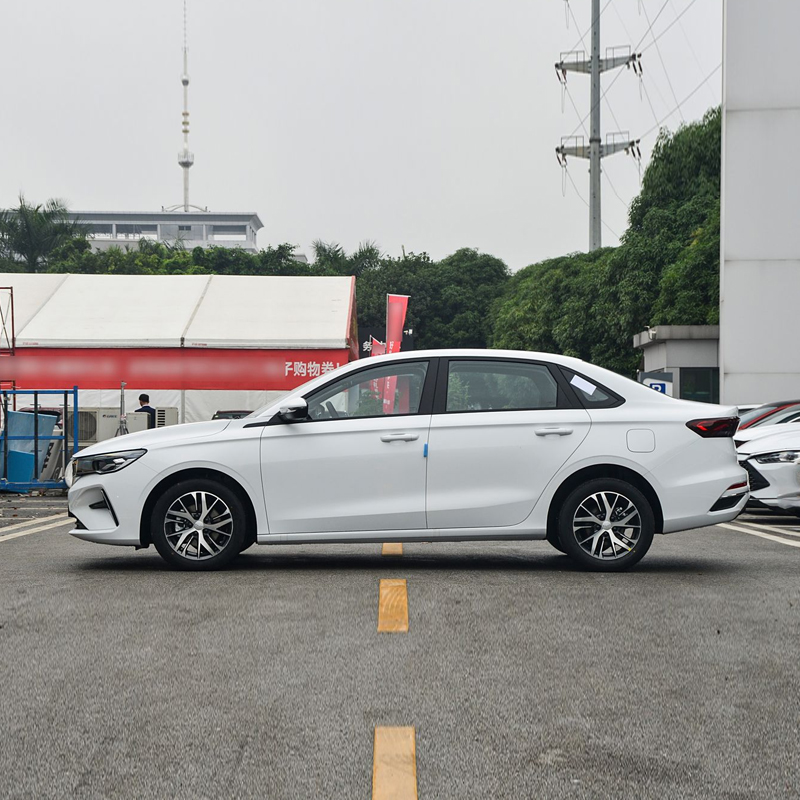 Geely Emgrand 2023 4th generation Champion Edition 1.5L manual luxury model - Image 6