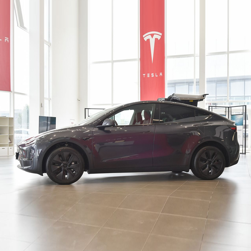 Tesla Model Y2024 Long range 4WD - Image 6