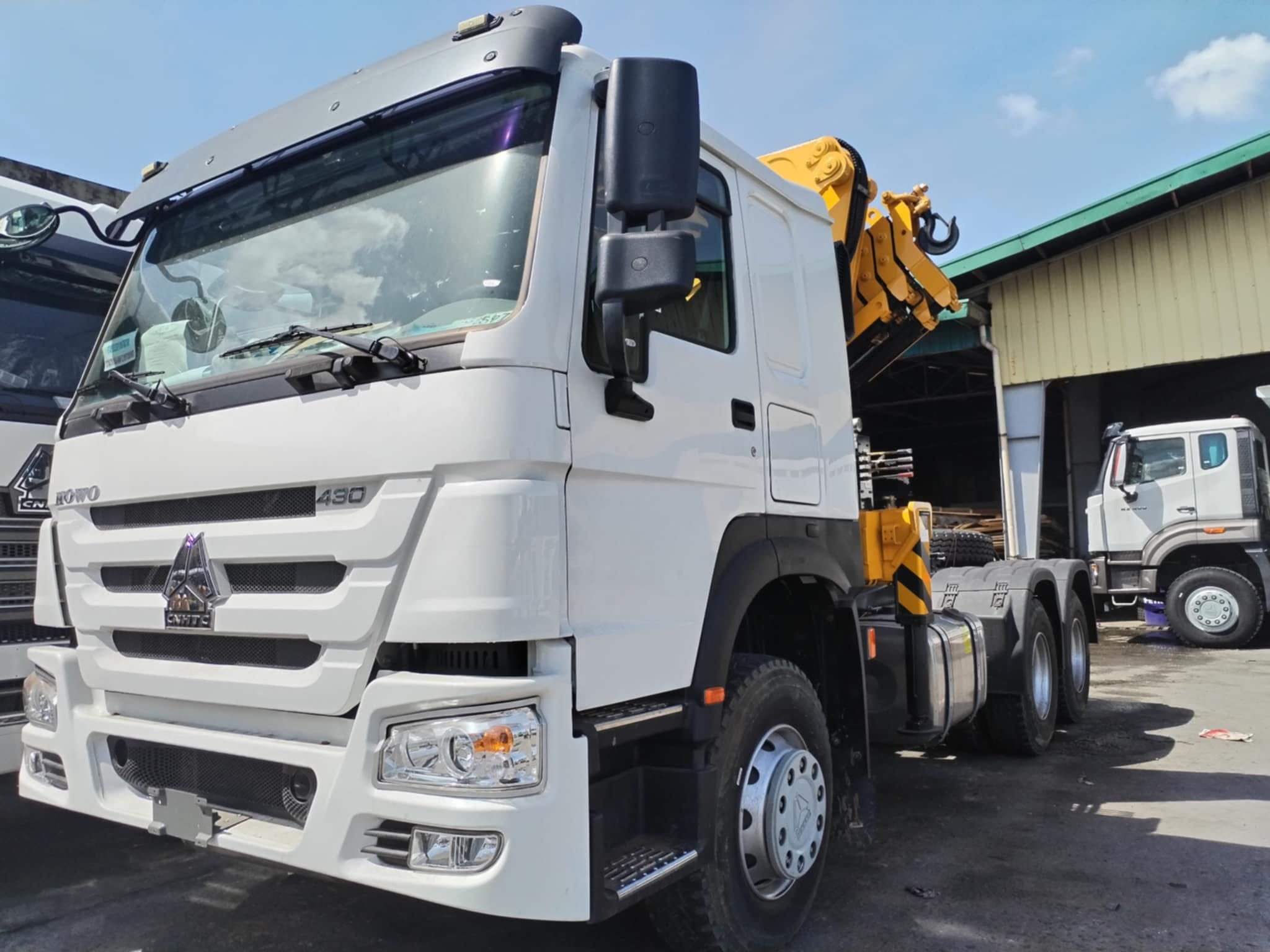 NEW GSQZ330 TYPE TRUCK CRANE - Image 2