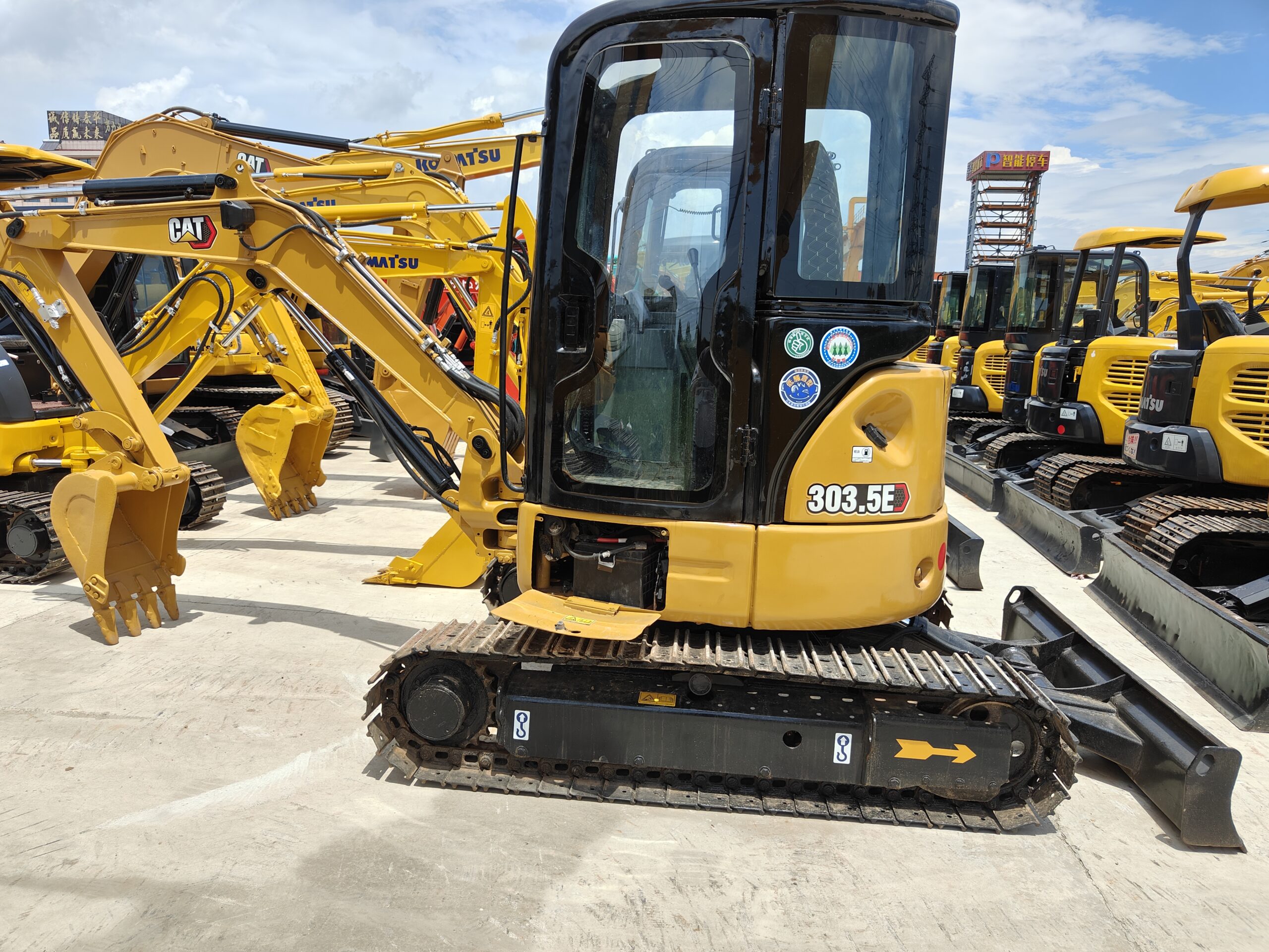 Reconditioned machine CAT 303.5E EXCAVATOR - Image 2