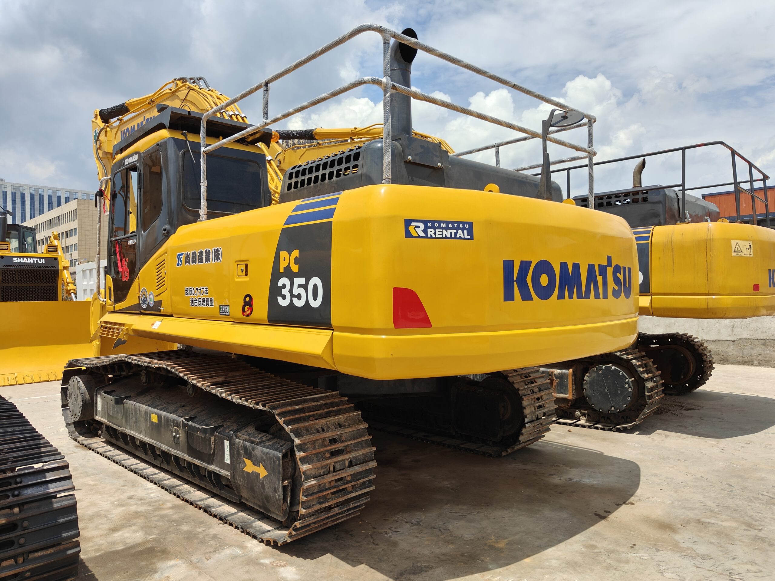 Reconditioned machine KOMATSU 350 EXCAVATOR - Image 2