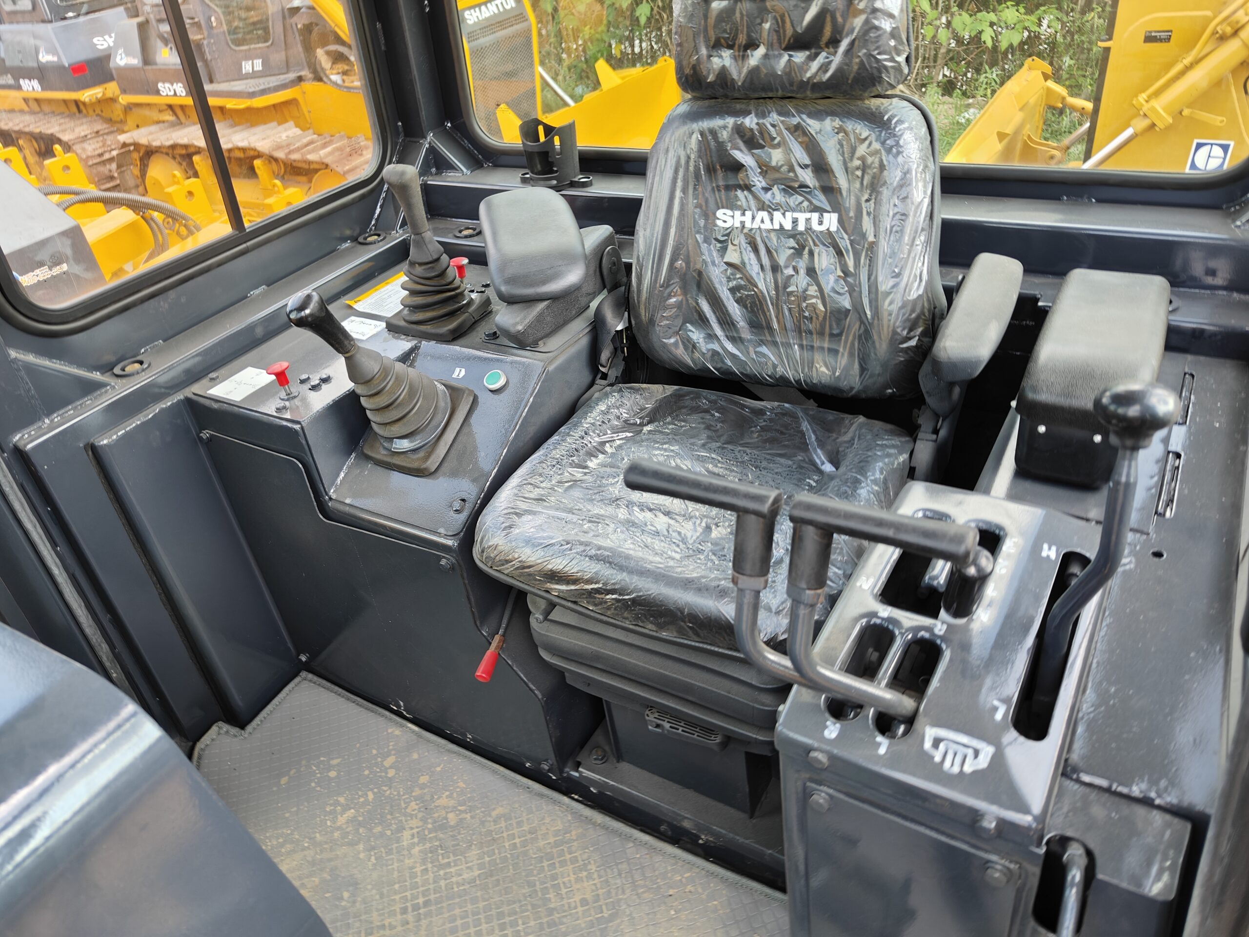 Reconditioned machine SHANTUI SD22 BULLDOZER - Image 4