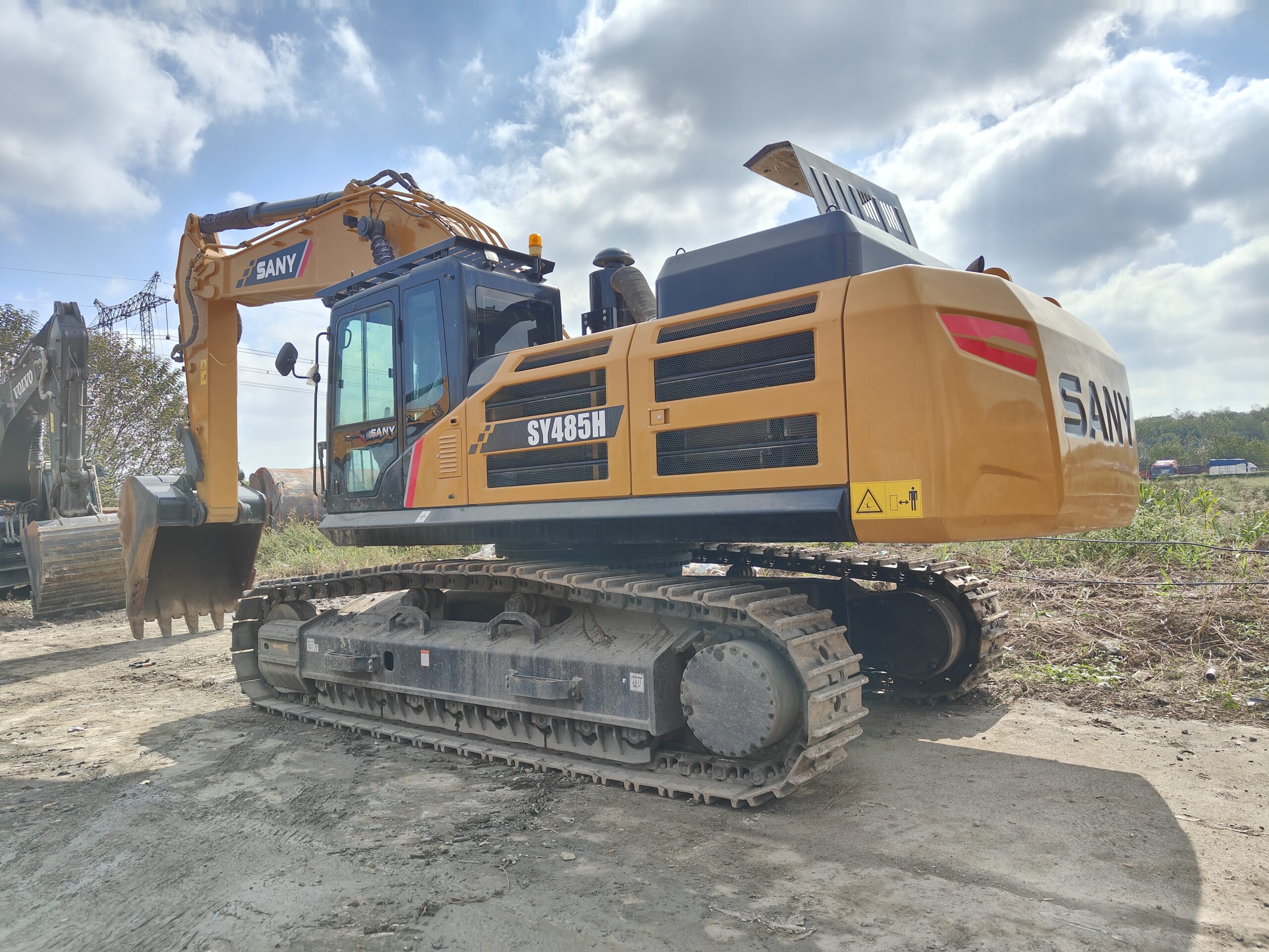 Reconditioned machine Sany 485H excavator - Image 3