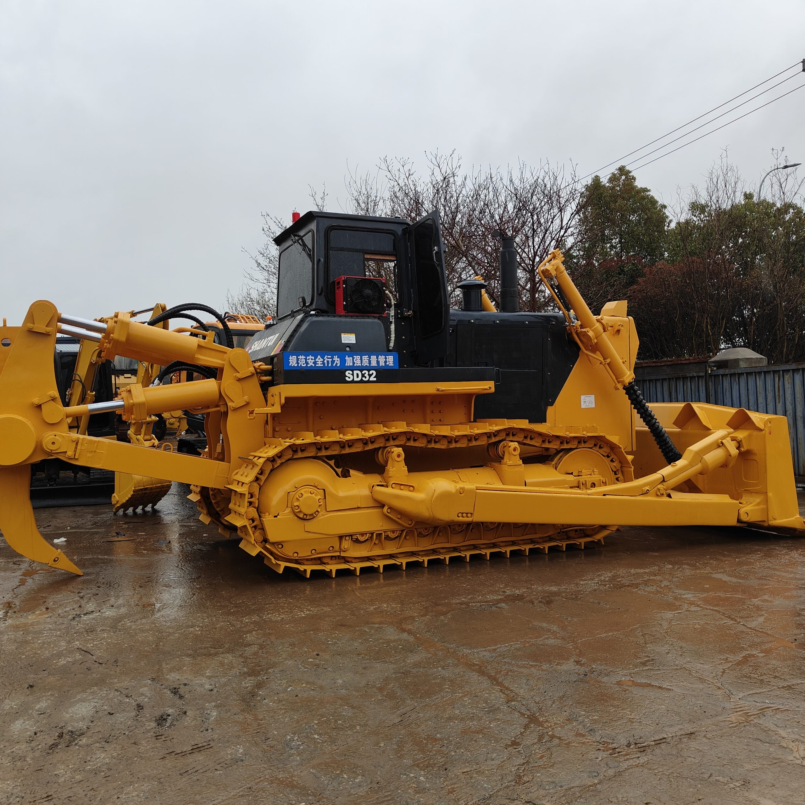 Reconditioned machine SHANTUI SD32 BULLDOZER - Image 2