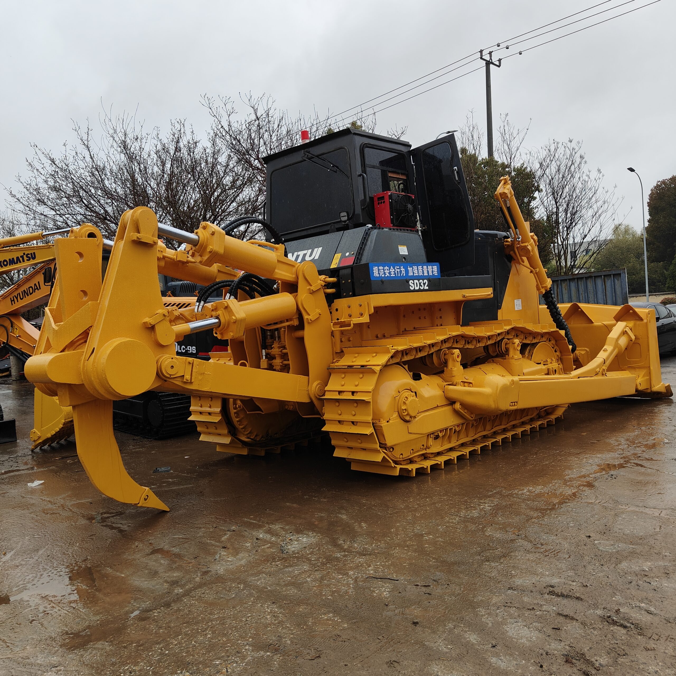 Reconditioned machine SHANTUI SD32 BULLDOZER - Image 3