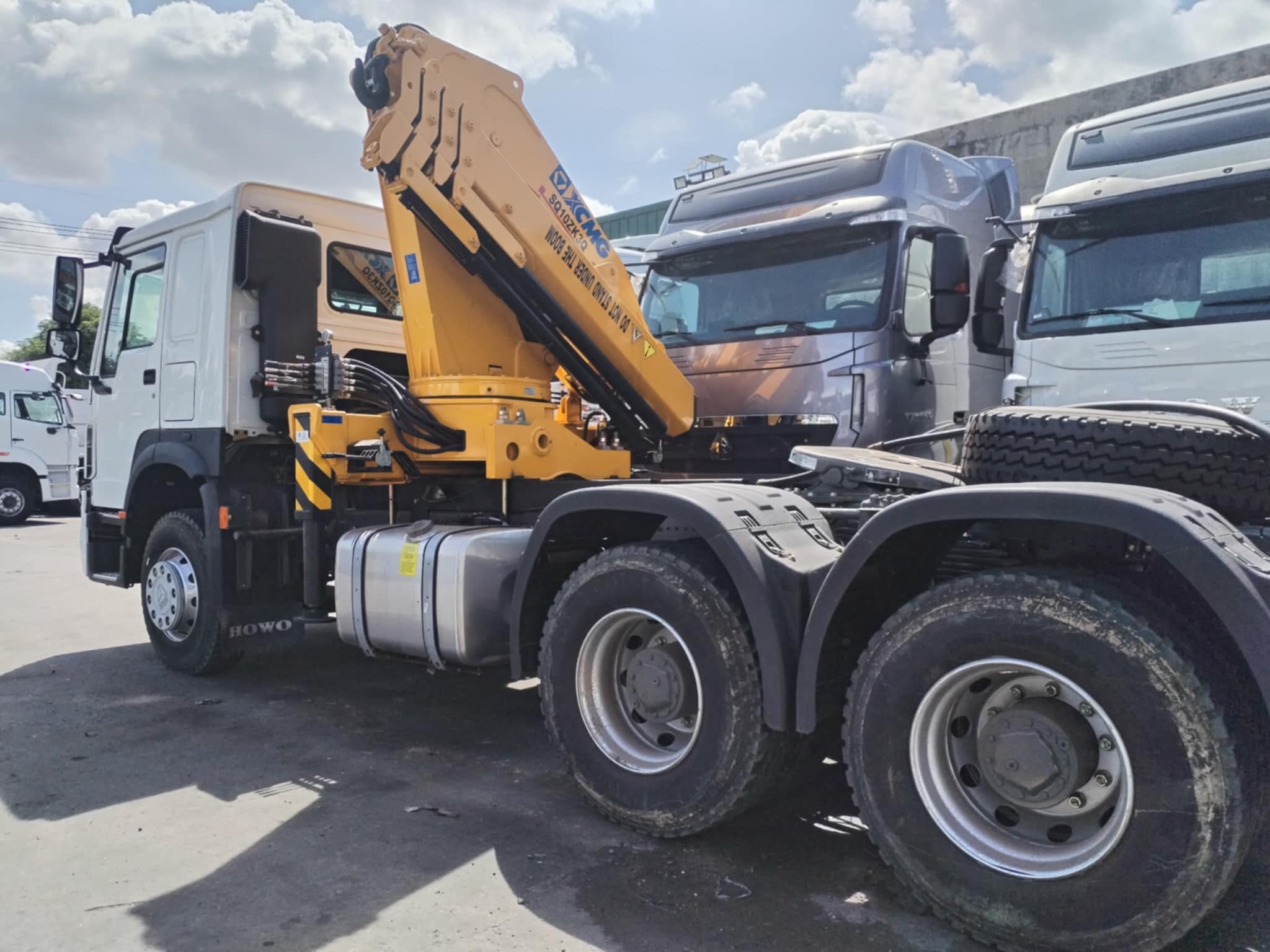 NEW GSQZ330 TYPE TRUCK CRANE - Image 3