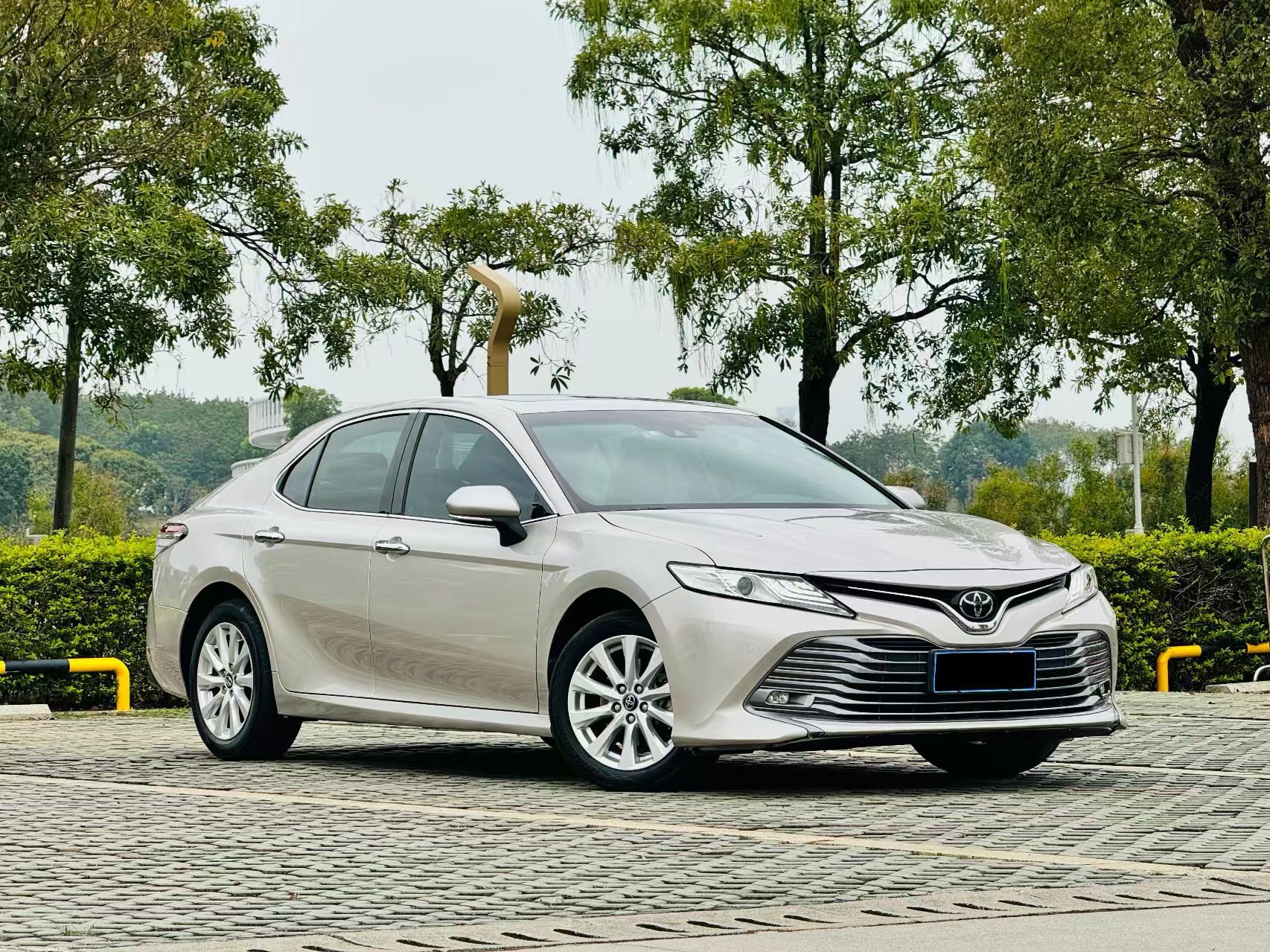 Used Toyota 2019 Camry facelift 2.0G Luxury Edition