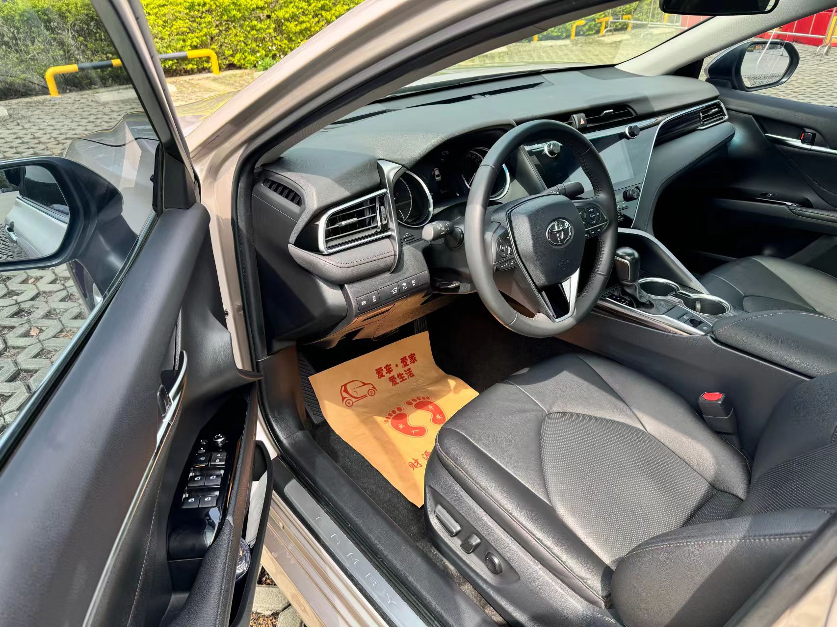 Used Toyota 2019 Camry facelift 2.0G Luxury Edition - Image 7