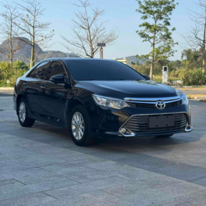 Used Toyota Camry 2.0G Leading Edition 2015 model