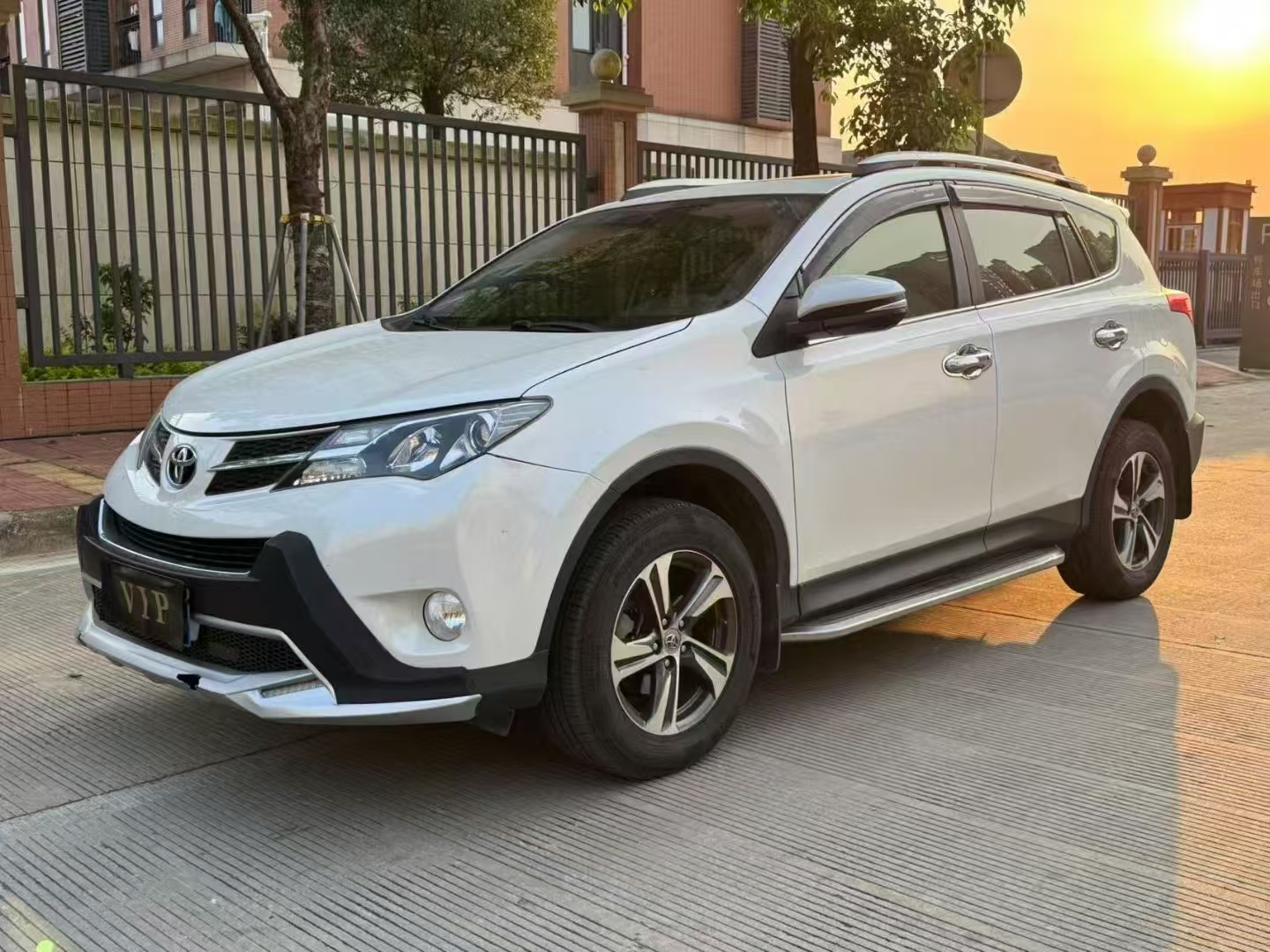 Used Toyota RAV4 2015 RAV4 2.0L CVT FWD Trend Version - Image 2