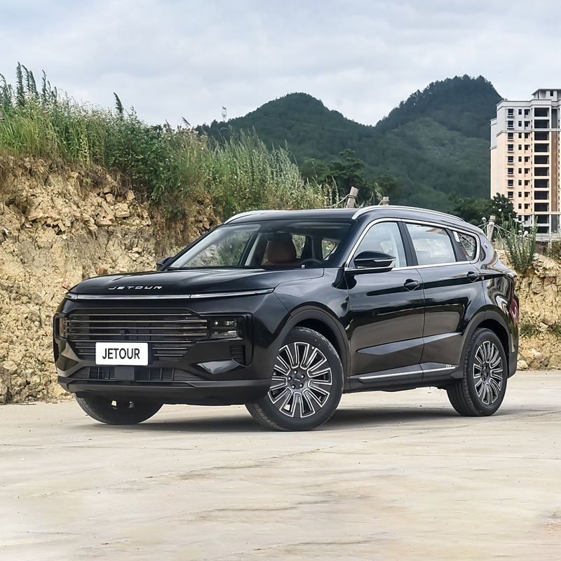 JETOUR X70 PLUS 2025 1.5T 6DCT Deluxe 7-Seater - Image 2