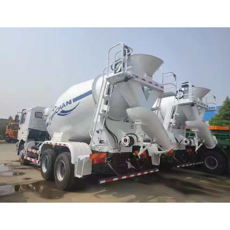 New SHACMAN F2000 Concrete Mixer Truck - Image 3