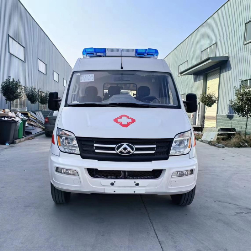MAXUS V80 short-axle transfer ambulance - Image 4