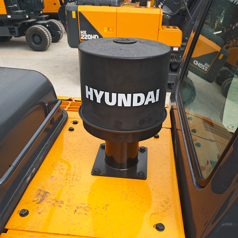 brand new Hyundai 220HD excavator - Image 5