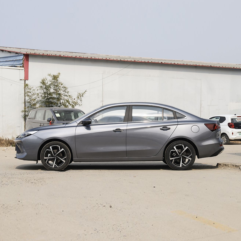 ROEWE i5 2024 1.5L CVT Premium Edition - Image 6