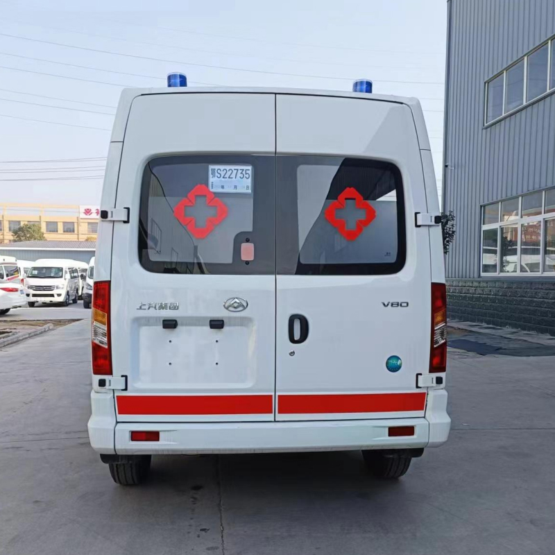 MAXUS V80 short-axle transfer ambulance - Image 6